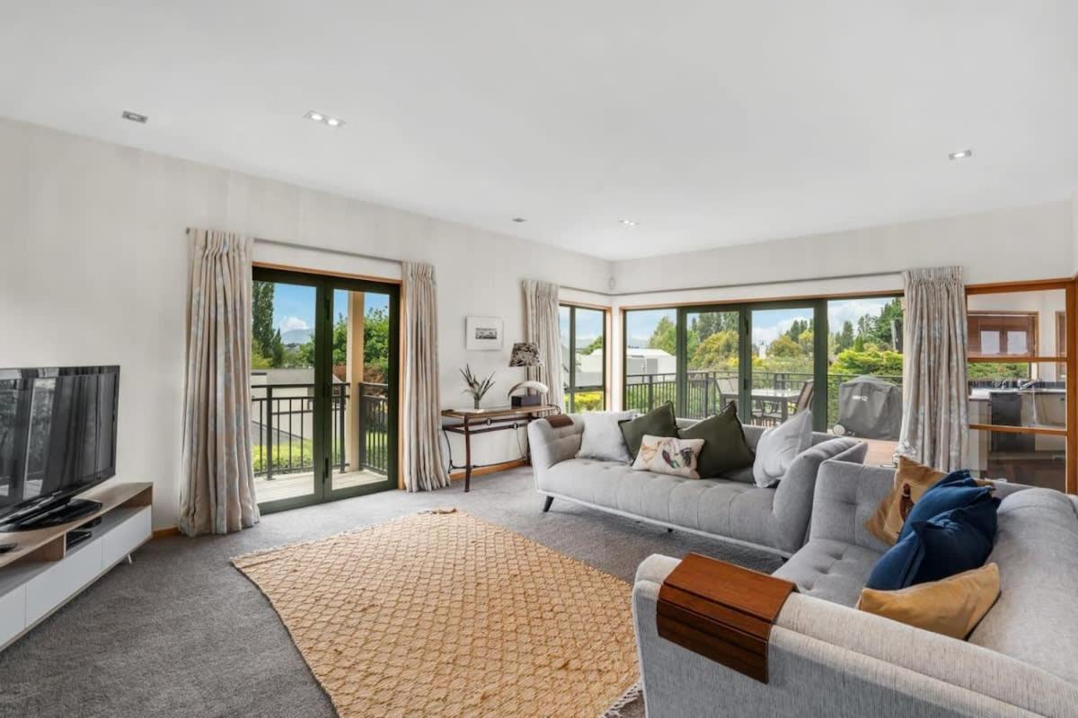 Lake View Villa Wanaka Dış mekan fotoğraf